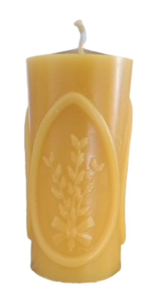 Stumpe mit Palmstrauch